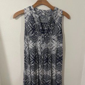Old Navy midi Blue and White Floral Pattern Summer Dress - Medium